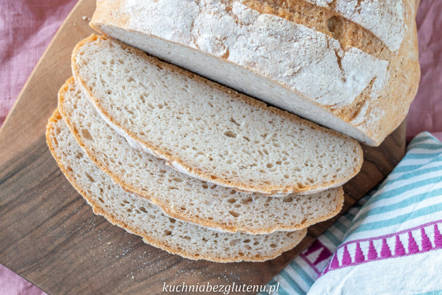 Chleb z gara z mąką sorgo i śmietaną